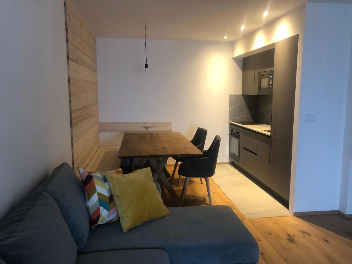 Hotel Zaly Apartmany เบเนซโก ภายนอก รูปภาพ